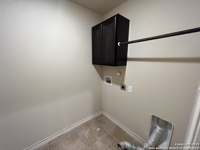 Listing photo id 18 for 6511 Marcel Way 103