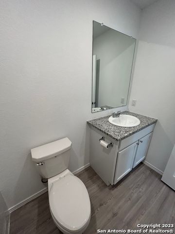 Image 13 of 25 For 4116 Cove Falls