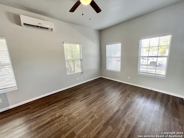 Image 3 of 10 For 708 Virginia Blvd