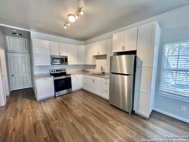 Image 4 of 10 For 708 Virginia Blvd