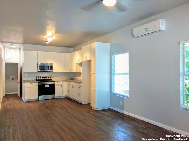 Image 5 of 10 For 708 Virginia Blvd