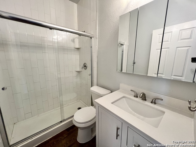 Image 9 of 10 For 708 Virginia Blvd