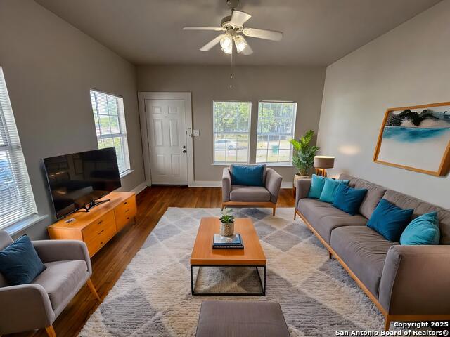 Image 3 of 14 For 1504 Schley