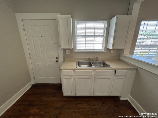 Image 9 of 14 For 1504 Schley