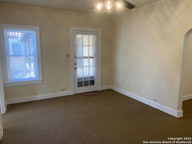 Image 12 of 22 For 127 Craig Pl W 6