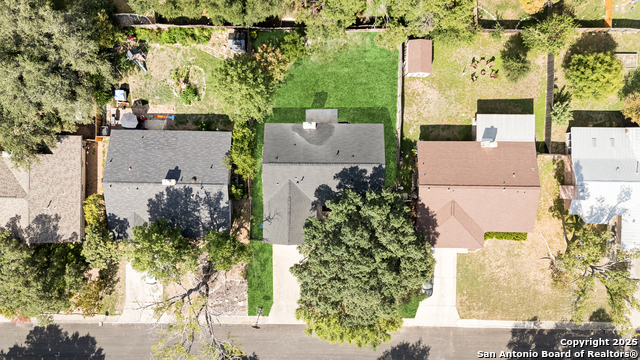 Image 23 of 24 For 2919 Abercorn Dr