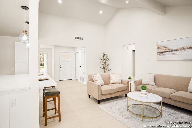 Image 3 of 24 For 2919 Abercorn Dr