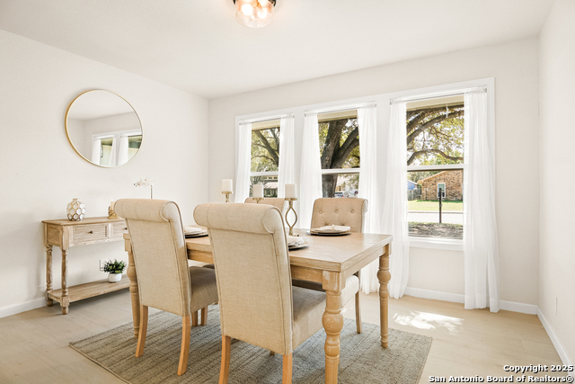 Image 6 of 24 For 2919 Abercorn Dr