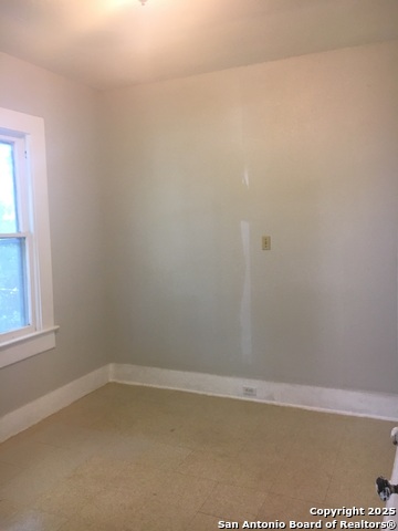 Image 7 of 23 For 122 Belmont