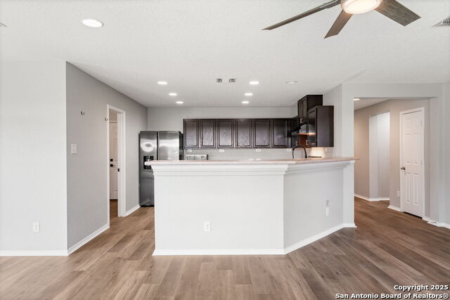 Listing photo id 8 for 1480 Astor Creek