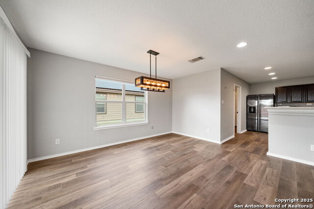 Listing photo id 13 for 1480 Astor Creek