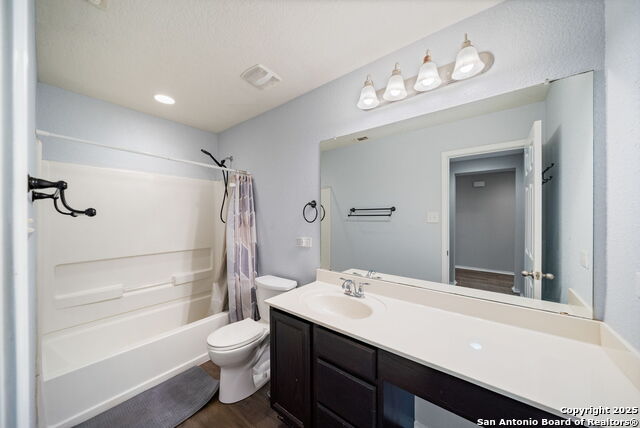 Listing photo id 19 for 1480 Astor Creek