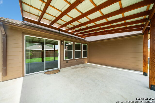 Listing photo id 21 for 1480 Astor Creek