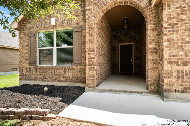 Listing photo id 2 for 1480 Astor Creek