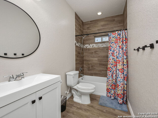 Image 23 of 27 For 1019 Clovis Pl