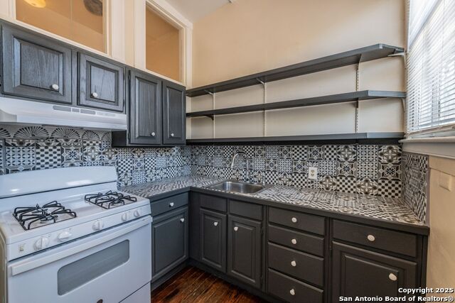 Image 5 of 10 For 111 Adams St