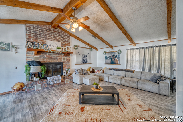 Details for 36 Pecan Dr , Leakey, TX 78873