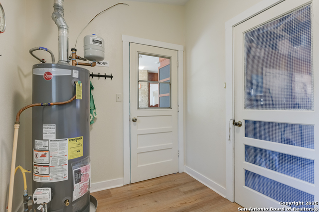 Listing photo id 15 for 134 Oaklane  