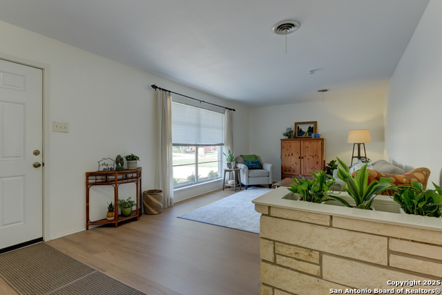 Listing photo id 0 for 134 Oaklane  