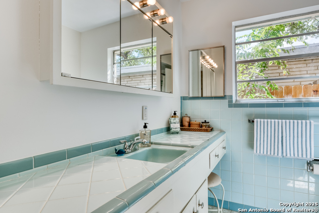 Listing photo id 21 for 134 Oaklane  