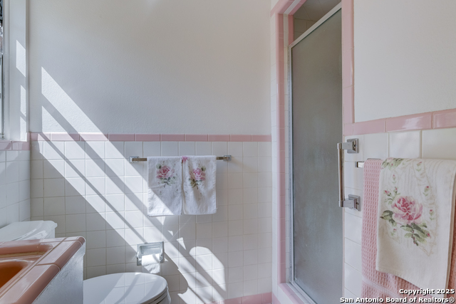 Listing photo id 27 for 134 Oaklane  