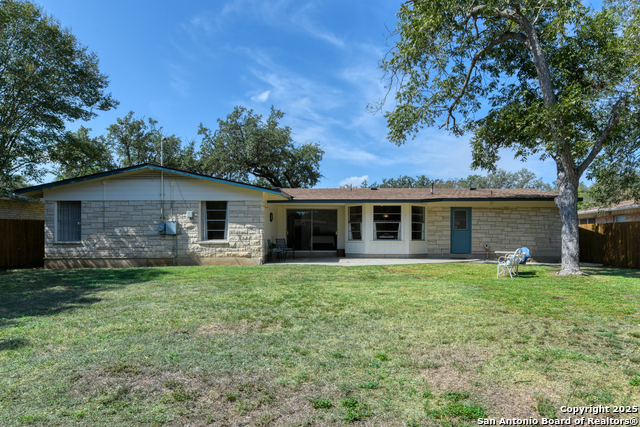 Listing photo id 30 for 134 Oaklane  