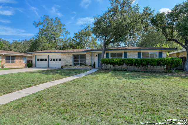 Listing photo id 33 for 134 Oaklane  