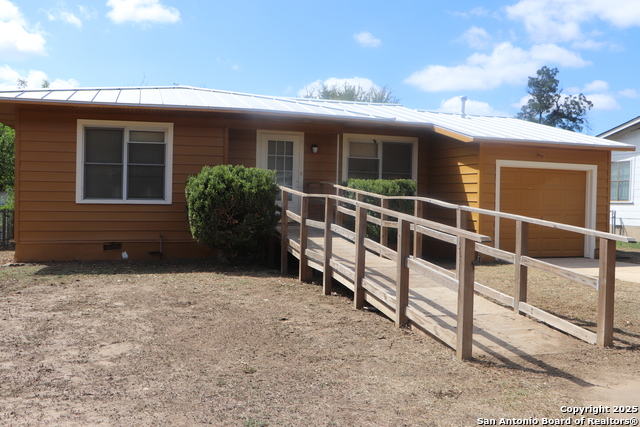 Image 3 of 14 For 550 Kashmuir Pl
