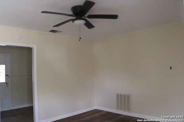 Image 4 of 14 For 550 Kashmuir Pl
