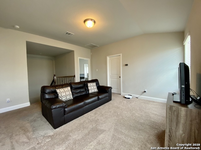 Listing photo id 11 for 6626 Willow Farm