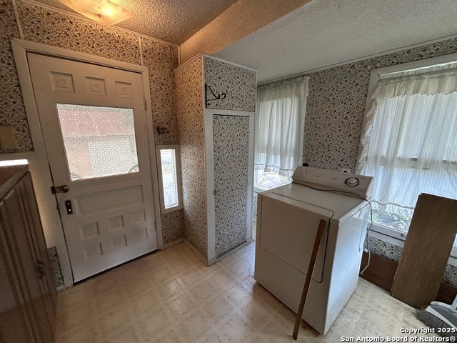 Image 12 of 42 For 304 Krezdorn W