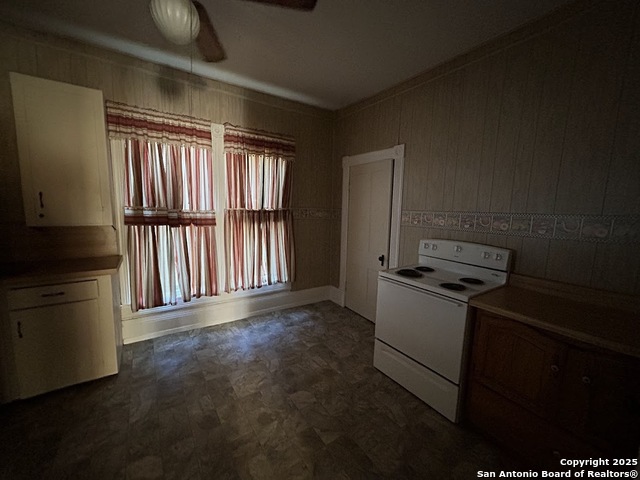 Image 36 of 42 For 304 Krezdorn W