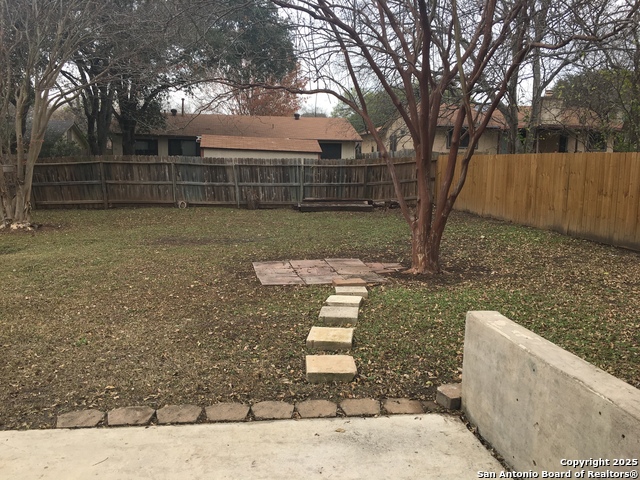Image 2 of 12 For 13918 Brantley