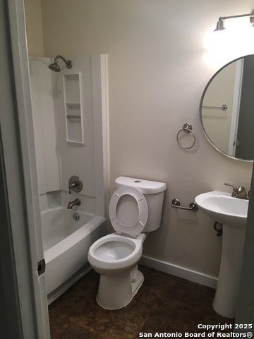 Image 7 of 12 For 13918 Brantley