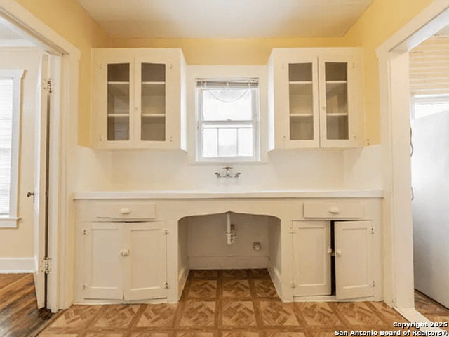 Image 3 of 9 For 631 Ashby E