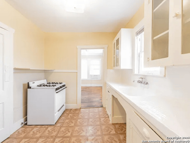 Image 6 of 9 For 631 Ashby E