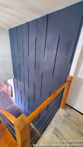 Listing photo id 10 for 15285 Skaggs