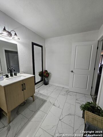 Listing photo id 11 for 15285 Skaggs