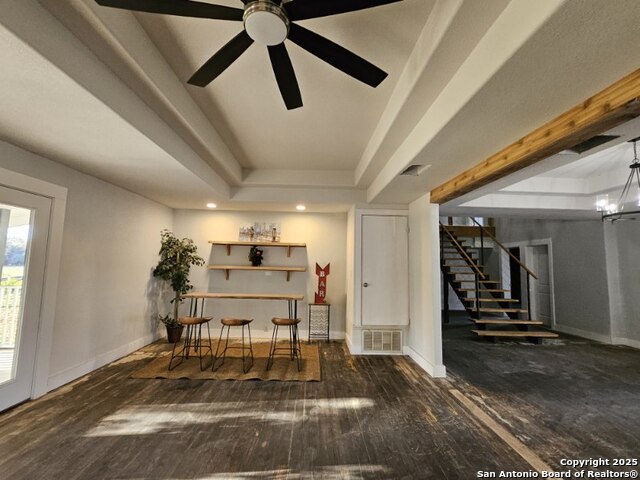 Listing photo id 2 for 15285 Skaggs