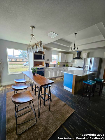 Listing photo id 4 for 15285 Skaggs