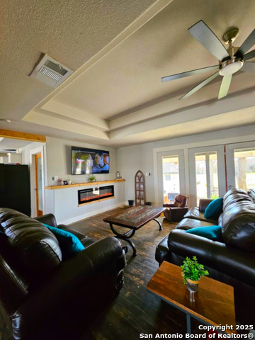 Listing photo id 6 for 15285 Skaggs