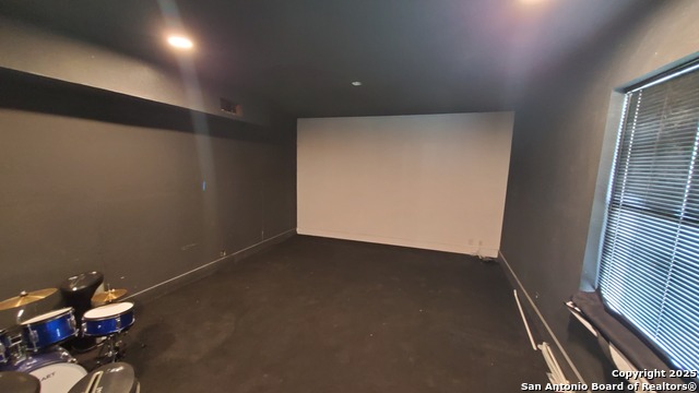 Listing photo id 7 for 15285 Skaggs