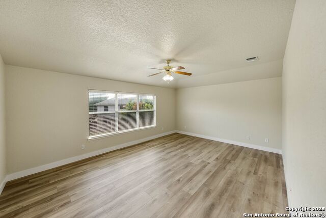 Listing photo id 21 for 3702 Grissom Branch