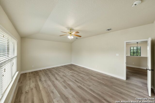 Listing photo id 22 for 3702 Grissom Branch