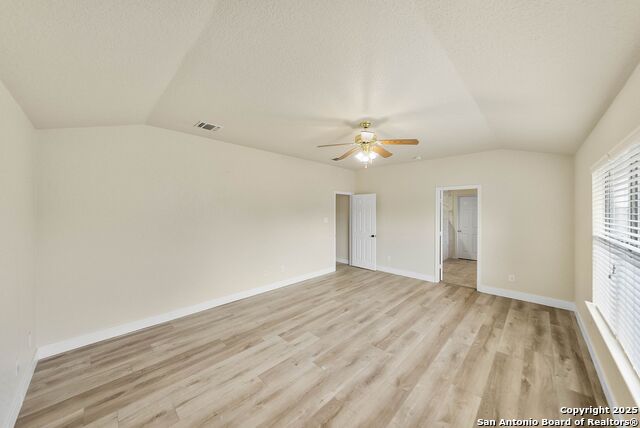 Listing photo id 23 for 3702 Grissom Branch