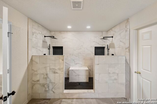 Listing photo id 25 for 3702 Grissom Branch