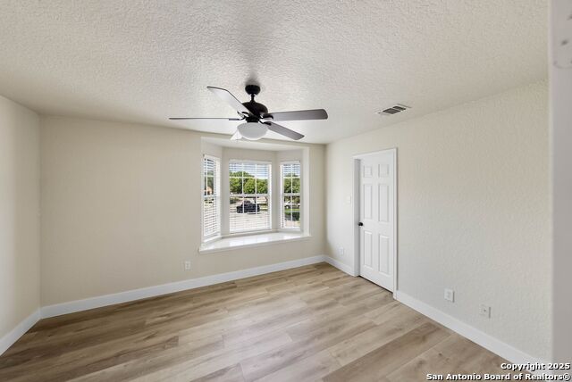 Listing photo id 29 for 3702 Grissom Branch