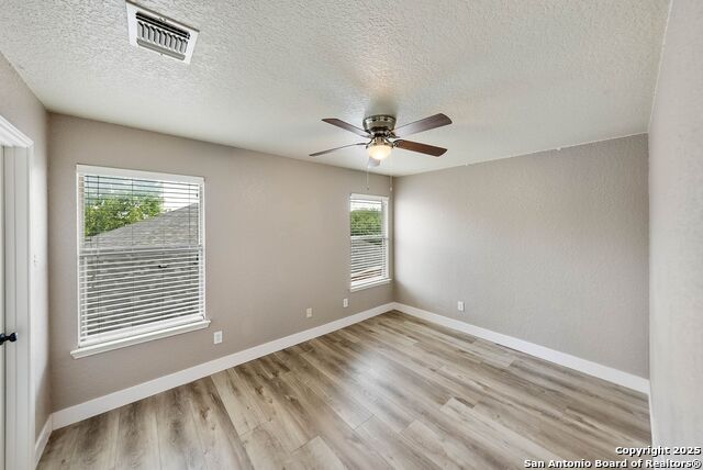 Listing photo id 32 for 3702 Grissom Branch