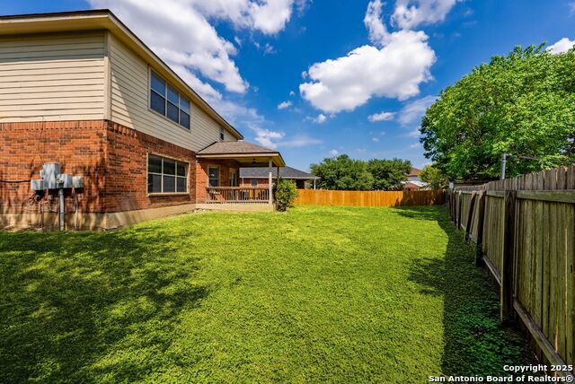 Listing photo id 40 for 3702 Grissom Branch