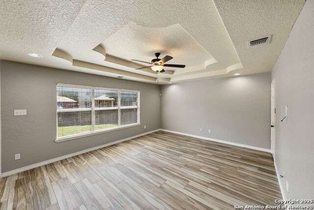 Listing photo id 7 for 3702 Grissom Branch